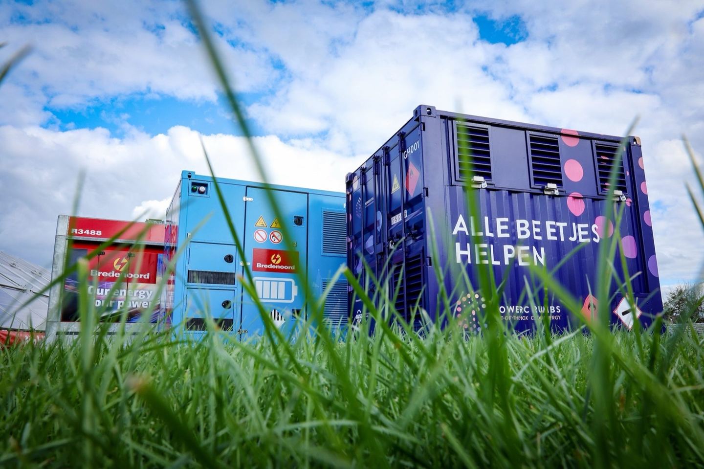 Powercrumbs-units op een locatie in het veld
